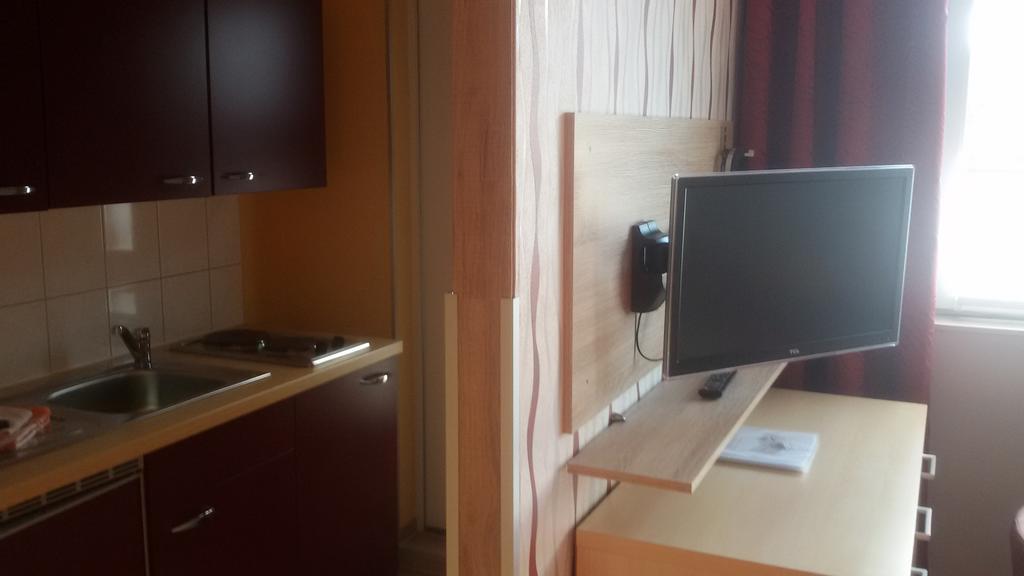 Pension Fuerst Borwin Markgrafenheide Exterior foto